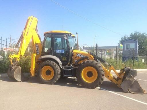 Экскаватор-погрузчик «Jcb 4cx»