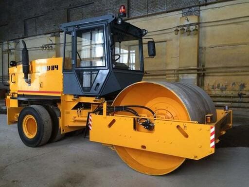 Аренда вибрационного грунтового катка с водителем «Ду-84» компания «Аренда Спецт