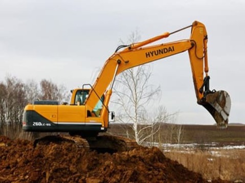 Гусеничный экскаватор «Hyundai R 260-9s» от «Аренда Спецтехники»