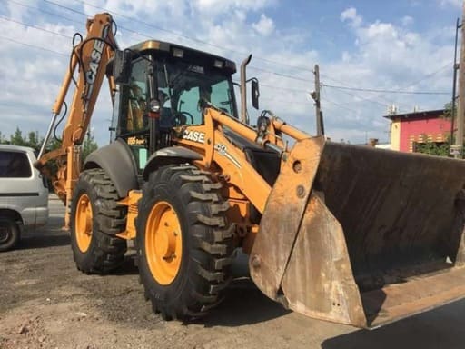 Экскаватор-погрузчик Case 695R