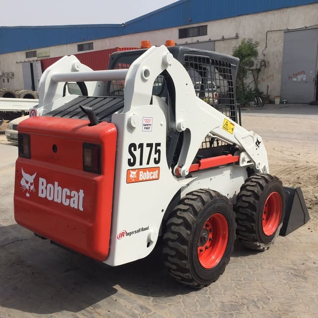 арендовать мини-погрузчик Bobcat S175 
