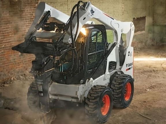 Мини-погрузчик Bobcat S770