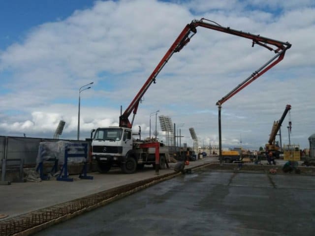 Автобетононасос Mercedes 30 метров