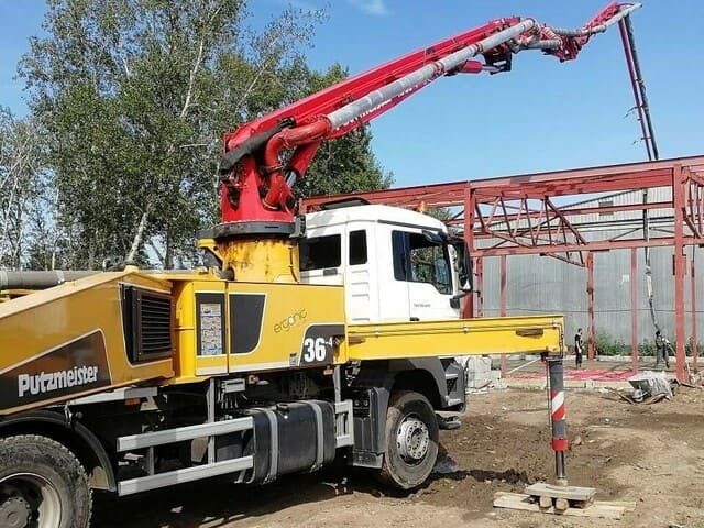 Автобетононасос Hyundai 30 метров