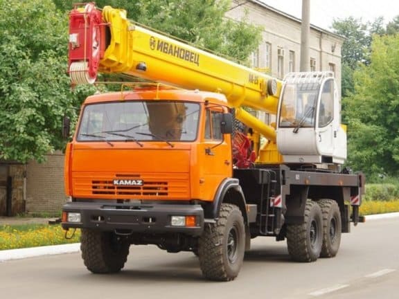 Автокран 25 тонн Ивановец 