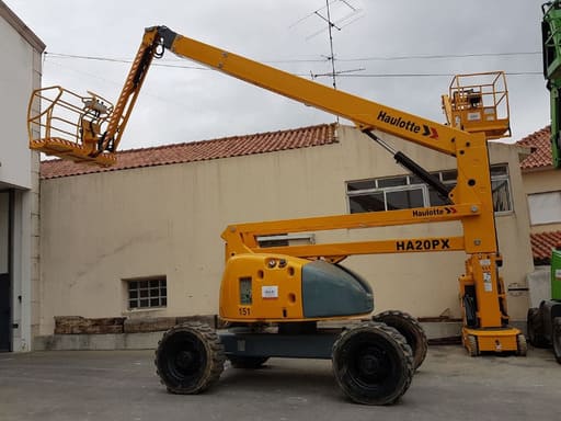 Коленчатый подъемник Haulotte
