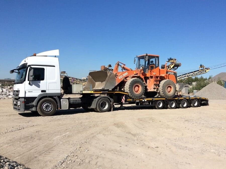 Трал для перевозки техники